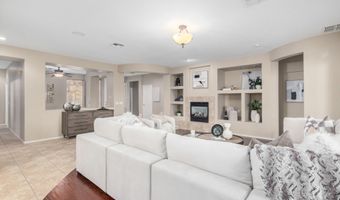 854 E AQUARIUS Pl, Chandler, AZ 85249