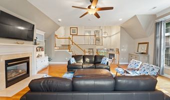 32 Bobby Jones Dr 32, Andover, MA 01810