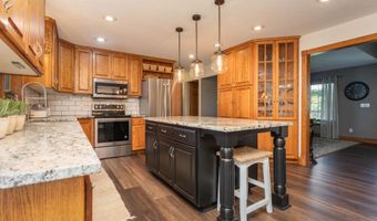 3021 Pinewood Ln NE, Alexandria, MN 56308