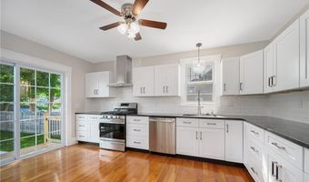 88 Wentworth Ave, Cranston, RI 02905