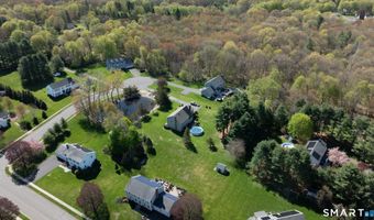 5 Pondside Pl, Cheshire, CT 06410
