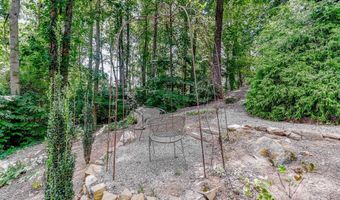 122 Little Jones Mountain Rd, Asheville, NC 28805