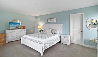 127 Cowbell Xing, Atkinson, NH 03811