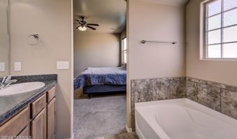 7562 Sierra De Luna Pl, Las Cruces, NM 88012