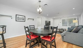39 Manorwood Dr 39, Branford, CT 06405