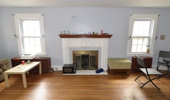 12 Division St, Danbury, CT 06810
