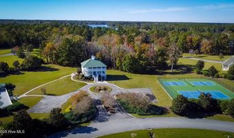 76 Club House Dr, Arapahoe, NC 28510
