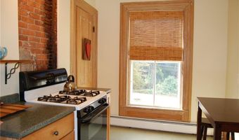 7 Nichols Ln 5, Hopkinton, RI 02832