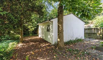 1210 Henry St, Ann Arbor, MI 48104