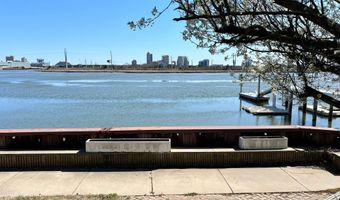 1512 W Riverside Dr, Atlantic City, NJ 08401