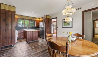 14 Lakeshore Dr, Belgrade, ME 04918