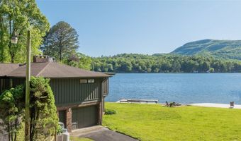 905 Cold Mountain Rd, Lake Toxaway, NC 28747