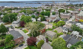 24 Barney St, Newport, RI 02840
