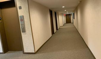 6302 Mineral Point Rd 303, Madison, WI 53705