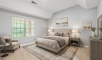 15605 EVERGLADE Ln A303, Bowie, MD 20716