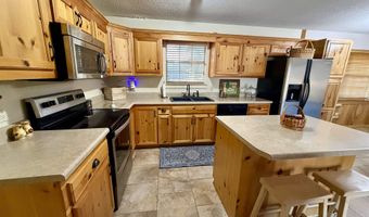 302 Woodlawn Ave, Atmore, AL 36502