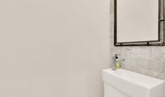 1251 WYLIE St NE, Washington, DC 20002
