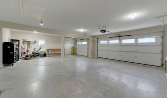 201 Thoroughbred Ln, Auburn, IN 46706