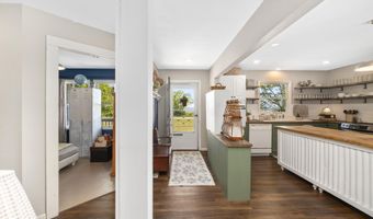 126 Narrow Shore Rd, Aydlett, NC 27916
