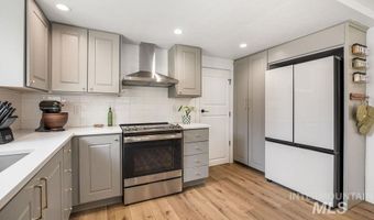 210 Marvin St, Caldwell, ID 83605