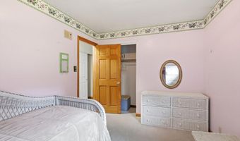 26 W Hill Valley Dr, Indianapolis, IN 46217