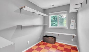 15900 SW BRECCIA Dr, Beaverton, OR 97007
