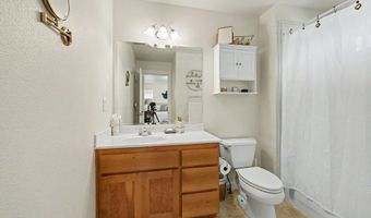 2214 McCall Dr, Ashland, OR 97520