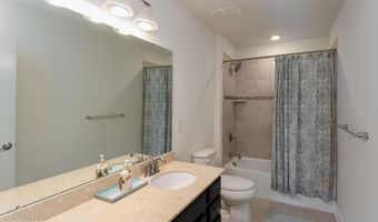 41 Gina Dr, Allentown, NJ 08501