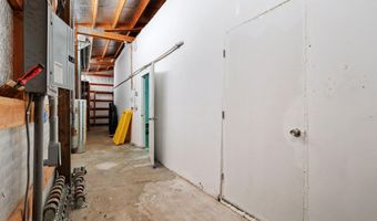 16840 Hawthorne Ave, Anderson, CA 96007