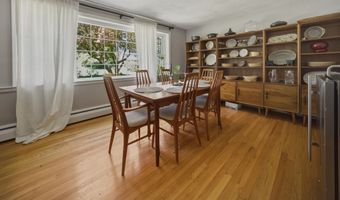 32 Fox Den Rd, Avon, CT 06001