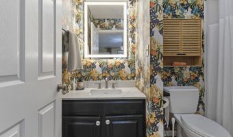 128 Lee St, Biloxi, MS 39530