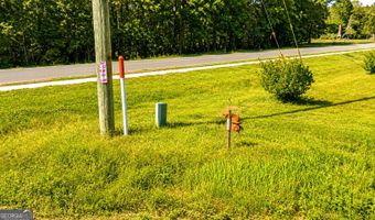 1147 Poor Robin Rd, Baxley, GA 31513