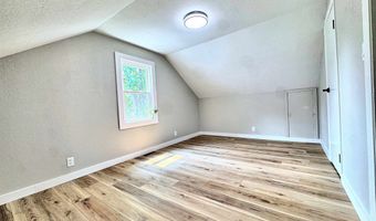 1520 N VIOLA St, Appleton, WI 54915