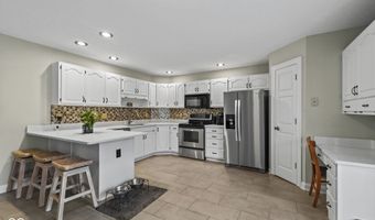 1324 Willow Oak Ct, Avon, IN 46123