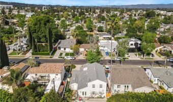 5730 Newcastle Ave, Encino, CA 91316