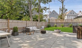 12 Bliss Rd, Newport, RI 02840