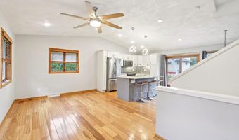 15 Eastridge Ct, Madison, WI 53716