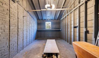 17 Loring St, Cranston, RI 02920