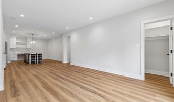 6101 BERKSHIRE Dr, Bethesda, MD 20814