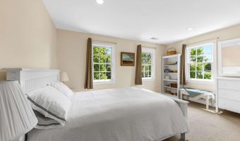 110 Commerce Rd, Barnstable, MA 02630
