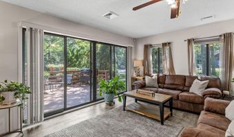 20 Roundhouse Rd 20, Bourne, MA 02532