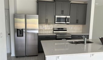 274 THOMPSON VILLAGE Ave, Apopka, FL 32703