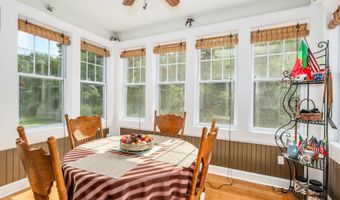 38 Greenridge Dr, Brookfield, CT 06804