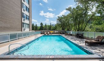 1050 Wall St 8D, Ann Arbor, MI 48105