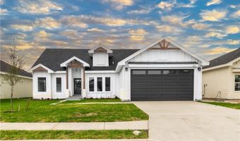 1005 Broken Arrow Dr, Alamo, TX 78516