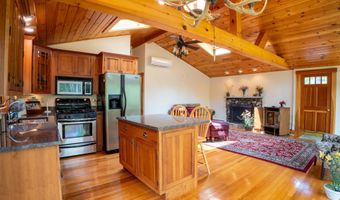 7 River And Pines Condo Rd, Bartlett, NH 03812