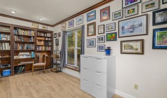 915 Timber Glen Ln, Ballwin, MO 63021