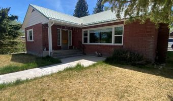 220 N 9th St, Challis, ID 83226