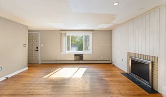 93 Kenwood St, Berlin, CT 06037