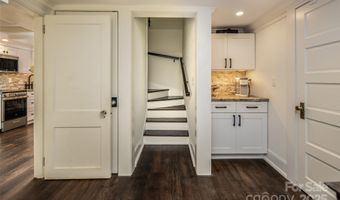 72 Windsor Rd, Asheville, NC 28804